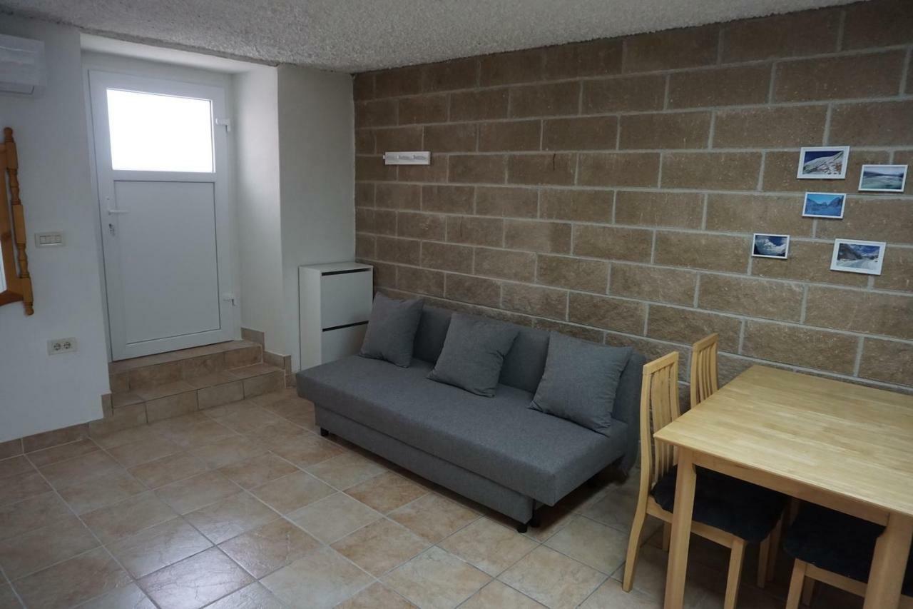 בובק Corner Apartments מראה חיצוני תמונה