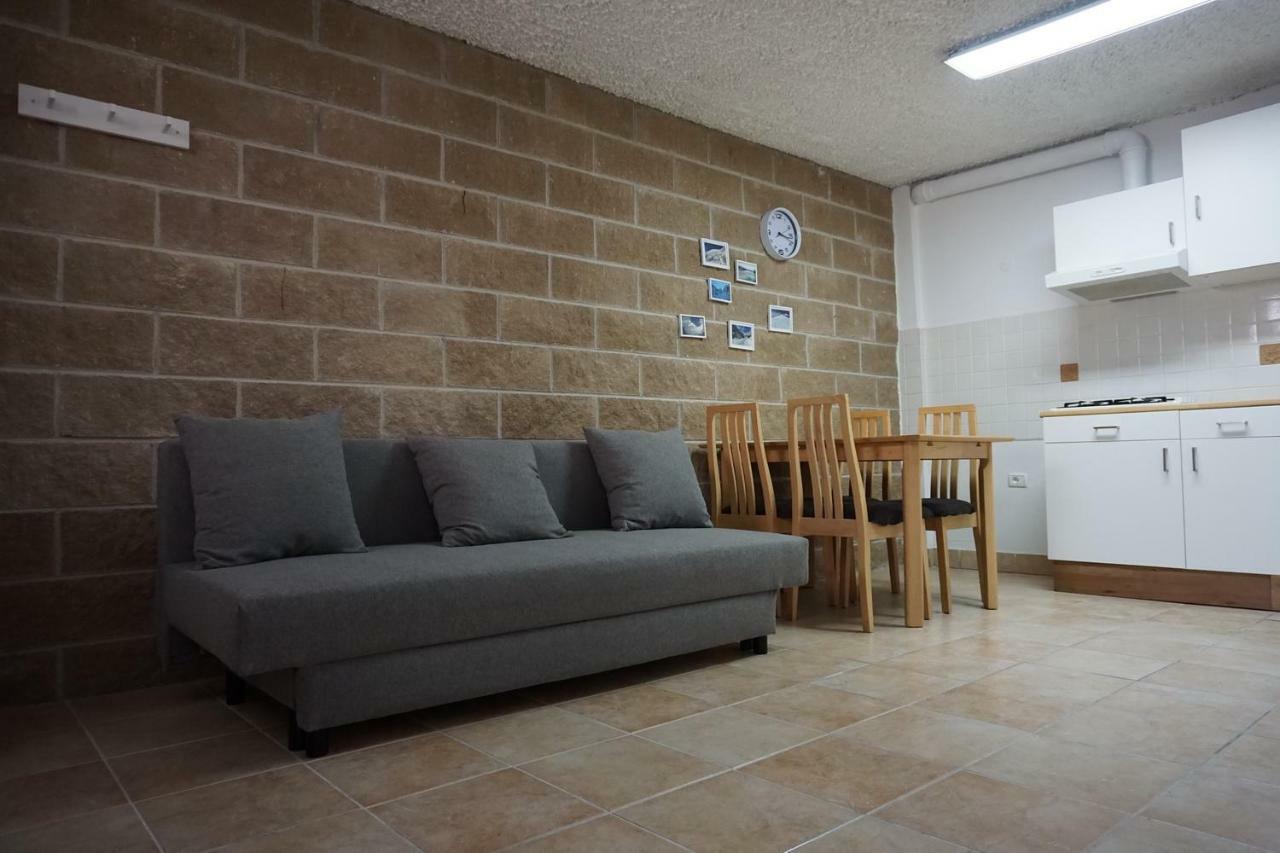 בובק Corner Apartments מראה חיצוני תמונה